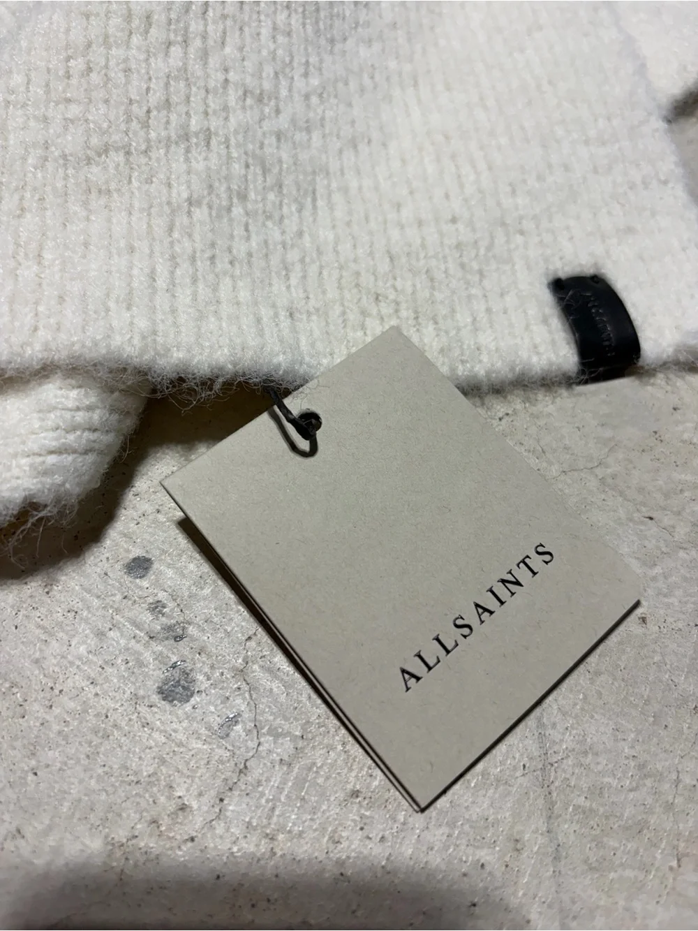 All saints NWT fuzzy Soft White Knit Scarf MSRP$199